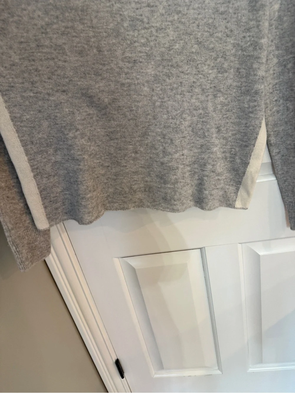Vineyard Vines 100% Cashmere Gray Mock Neck Colorblock Sweater M 25595